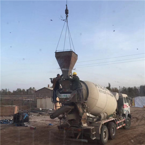 芷江“精准瞄准”—— 吊车的 “定位导航” 技术